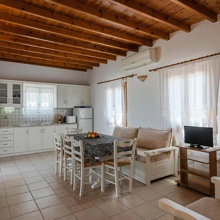 بيت للعطل Maria's Village Two Bedroom House 1 *