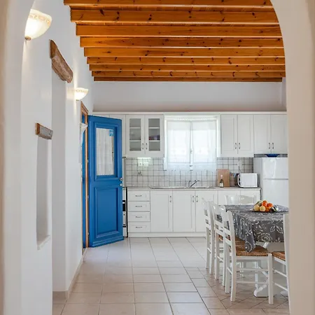 بيت للعطل Maria's Village Two Bedroom House 1